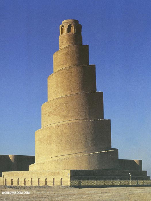 Photo of the Malwiya minaret of the Great Mosque of Samarra, Iraq